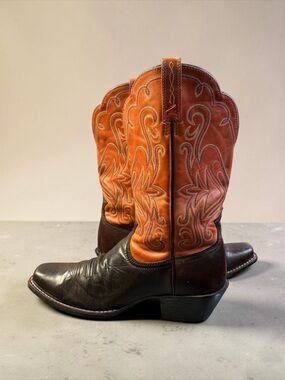 VINTAGE ARIAT SALMON & BROWN LEATHER COWBOY BOOTS SZ 9B STYLE 15921